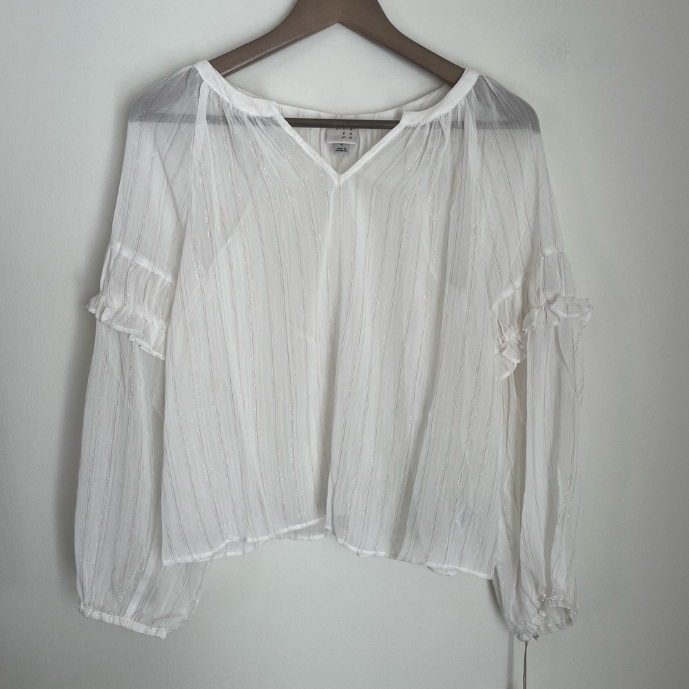 A New Day blouse. Size S NWT